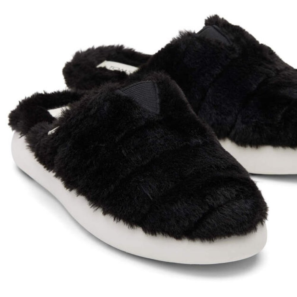 NWOT TOMS ALPARGATE MALLOW MULE / SLIPPERS ~ 8.5 ~ SOFT BLACK FAUX FUR